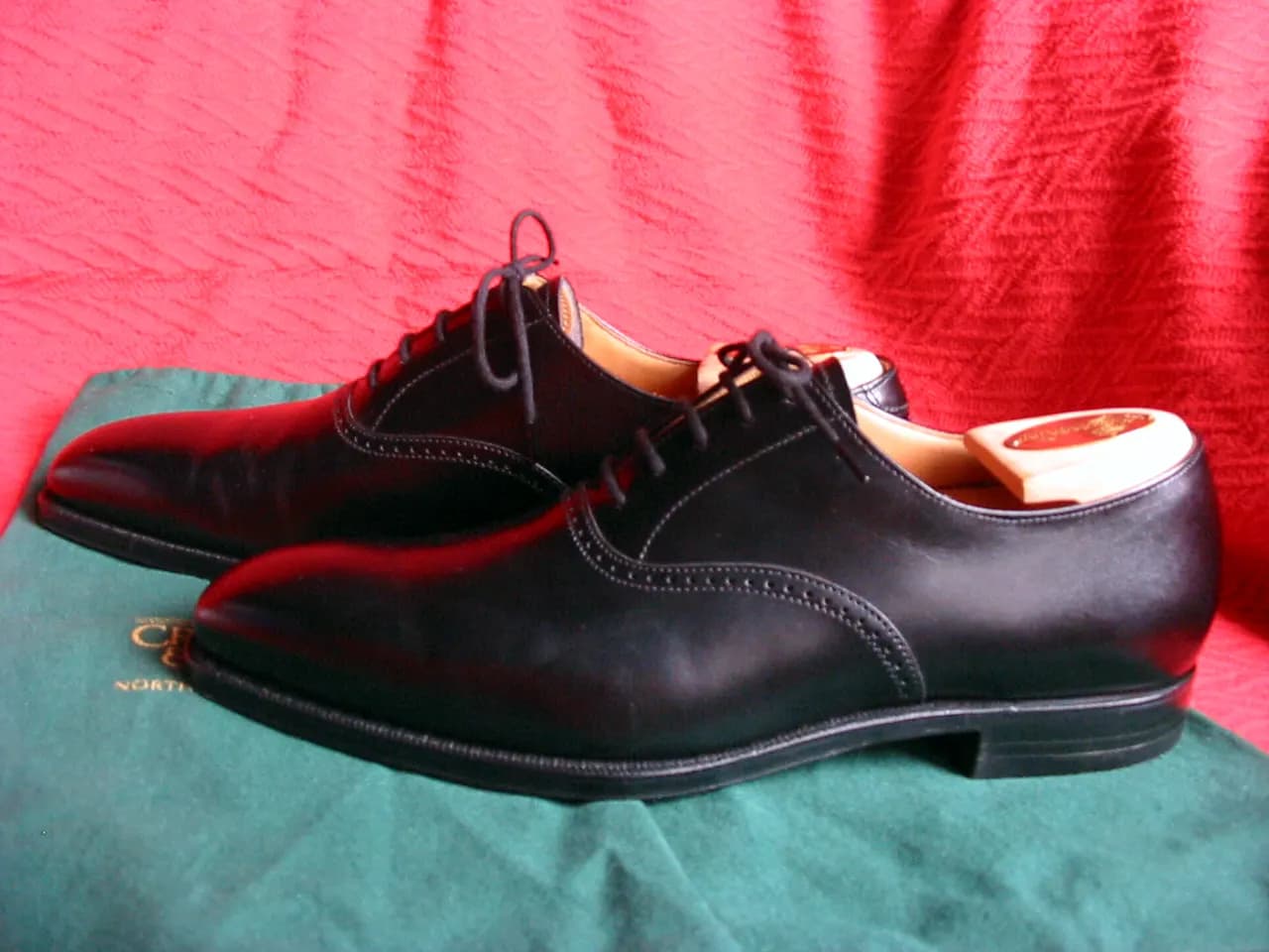 City Oxford shoes pair view
