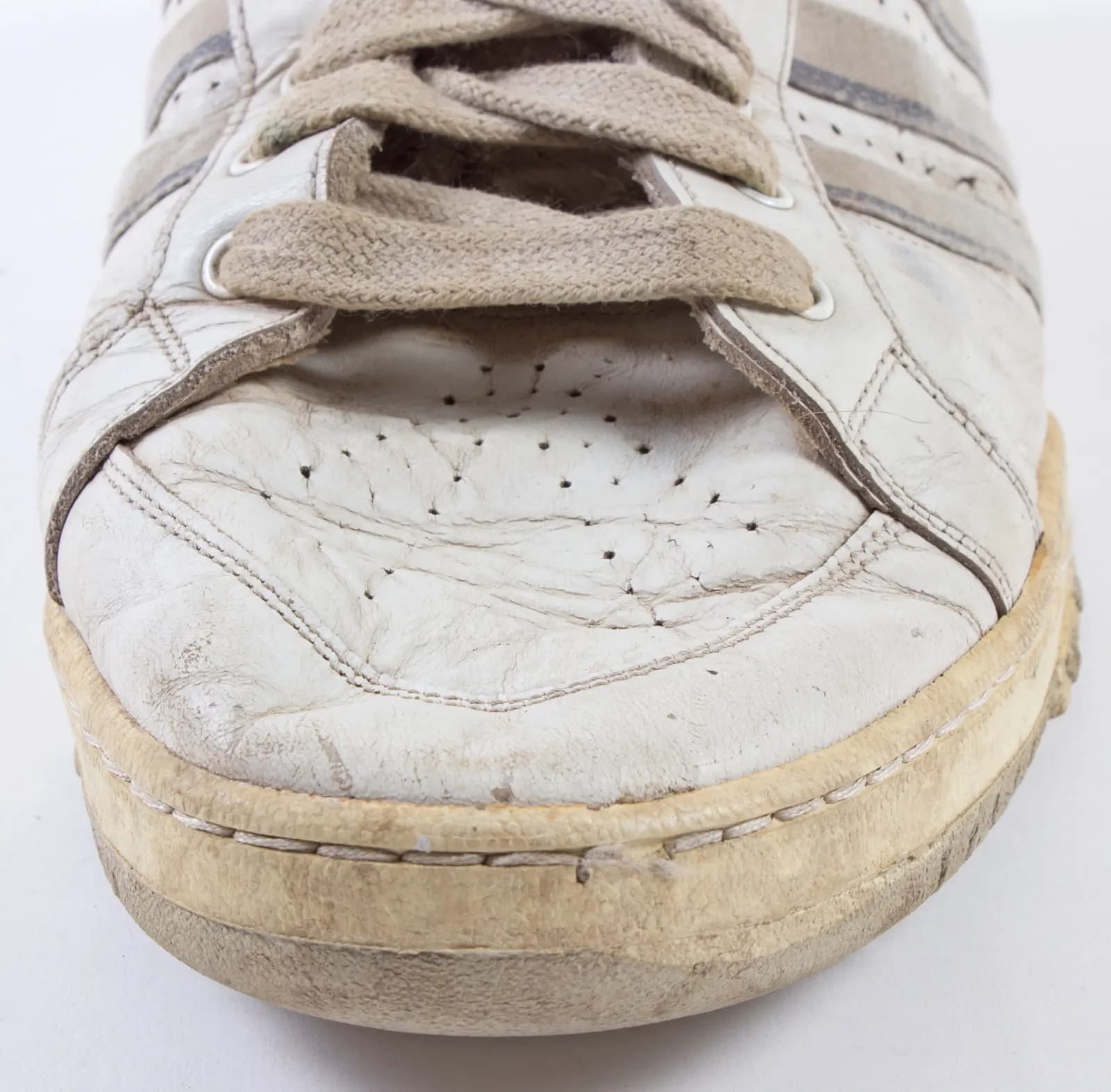 City Trainer shoes front view